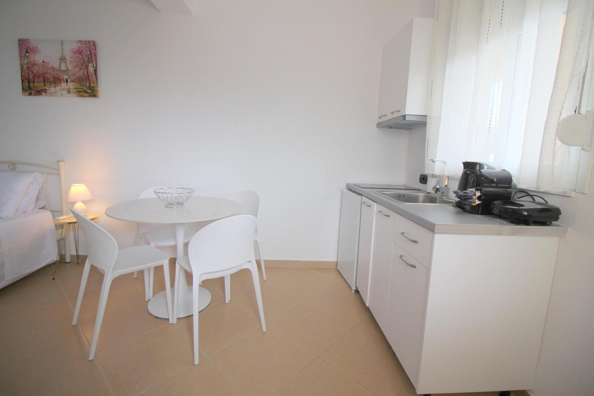 Nefeli'S Apartment Химара Экстерьер фото